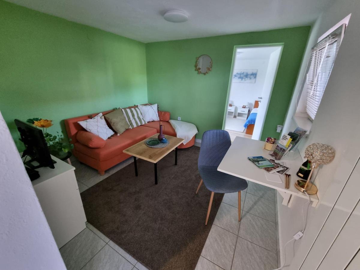 Studio Apartman Krosna Perusic Ngoại thất bức ảnh