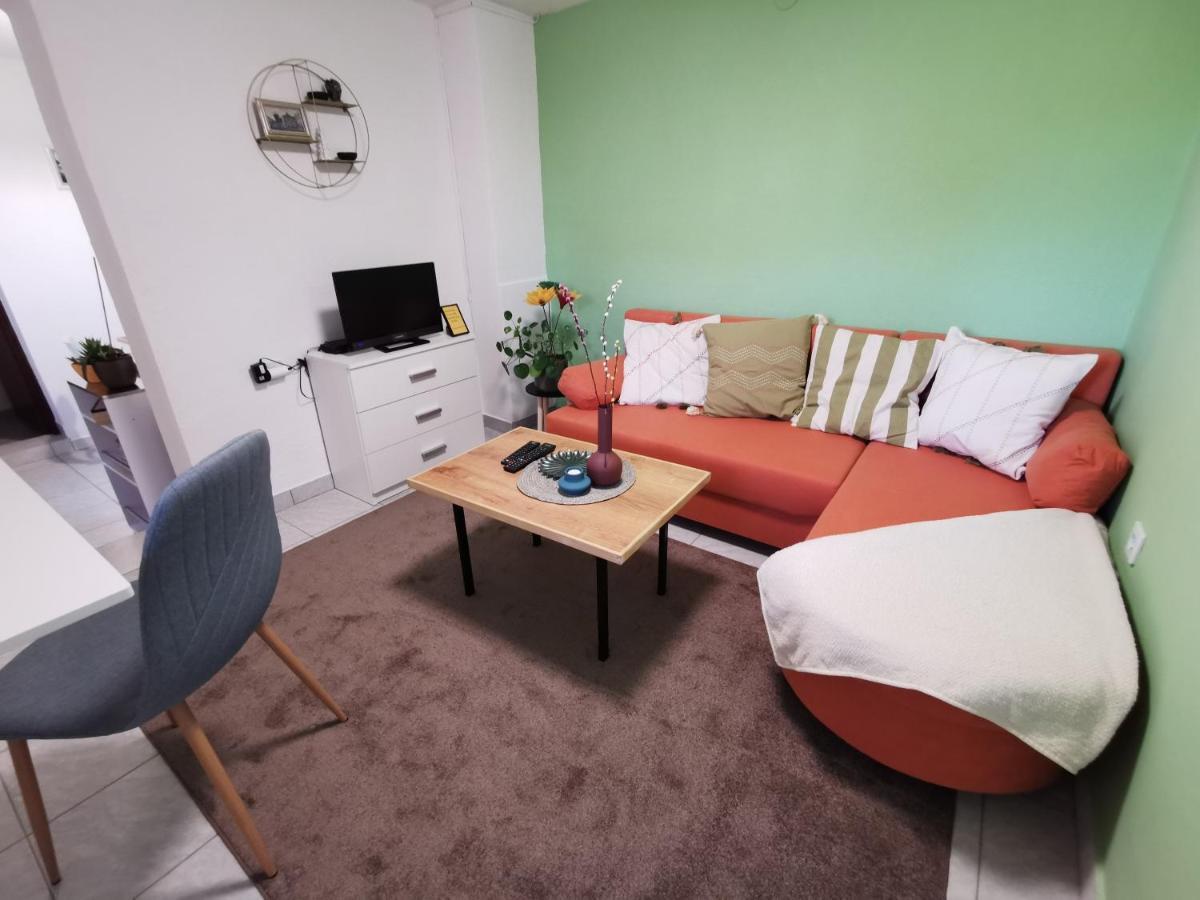 Studio Apartman Krosna Perusic Ngoại thất bức ảnh