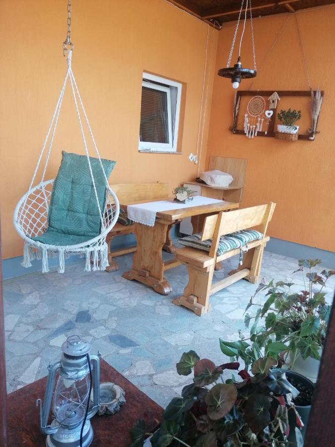 Studio Apartman Krosna Perusic Ngoại thất bức ảnh