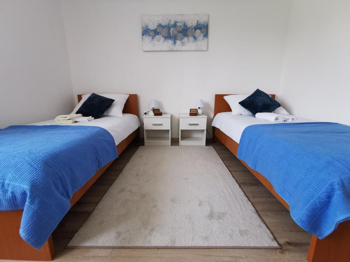 Studio Apartman Krosna Perusic Ngoại thất bức ảnh