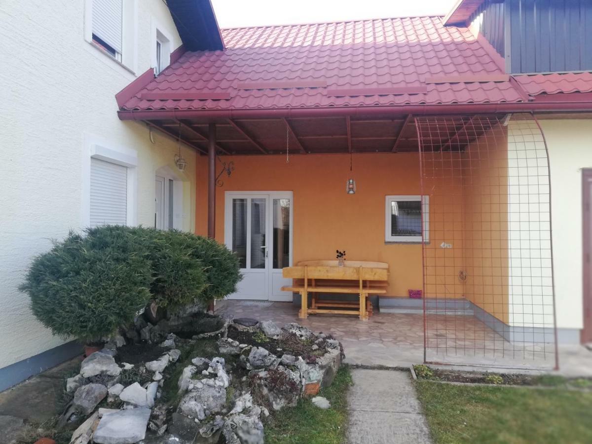Studio Apartman Krosna Perusic Ngoại thất bức ảnh